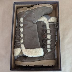 Clarks Cozy Faux-Fur Lined Women's Winter Boots - Brown